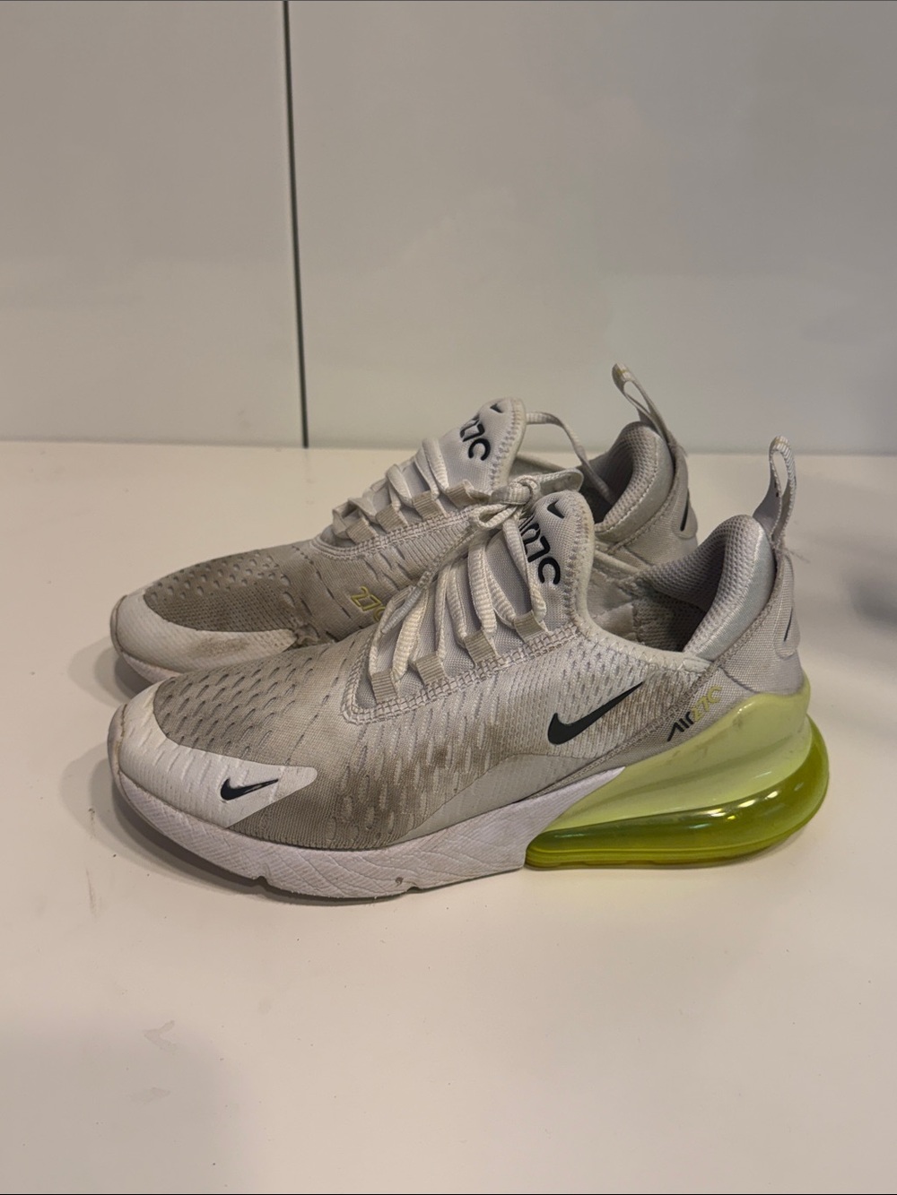 Used Nike White and Volt Air Max 270 Lifestyle Sneakers 4.5 youth